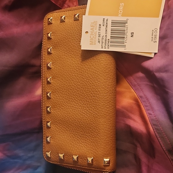 NWT MICHAEL KORS WALLET - Picture 3 of 3
